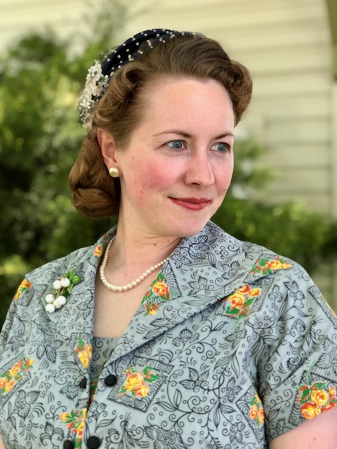 1950s Gray Floral&nbsp;Blouse
