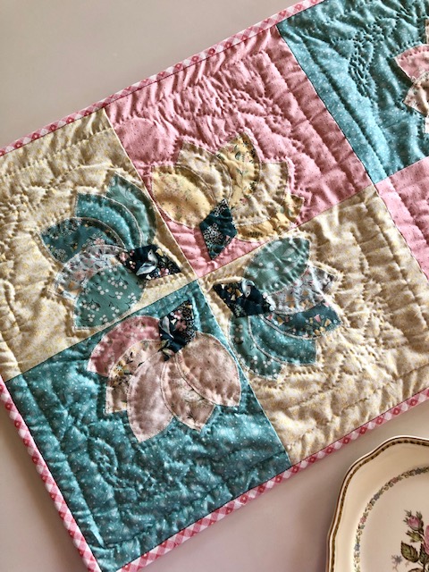 Songbird Serenade Project Tour – Patchwork Dress & Applique&nbsp;Runner