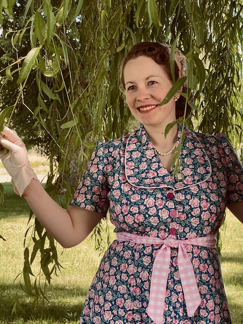 1950s Dress and Basket Quilt with Poppie Cotton Delightful Department&nbsp;Store