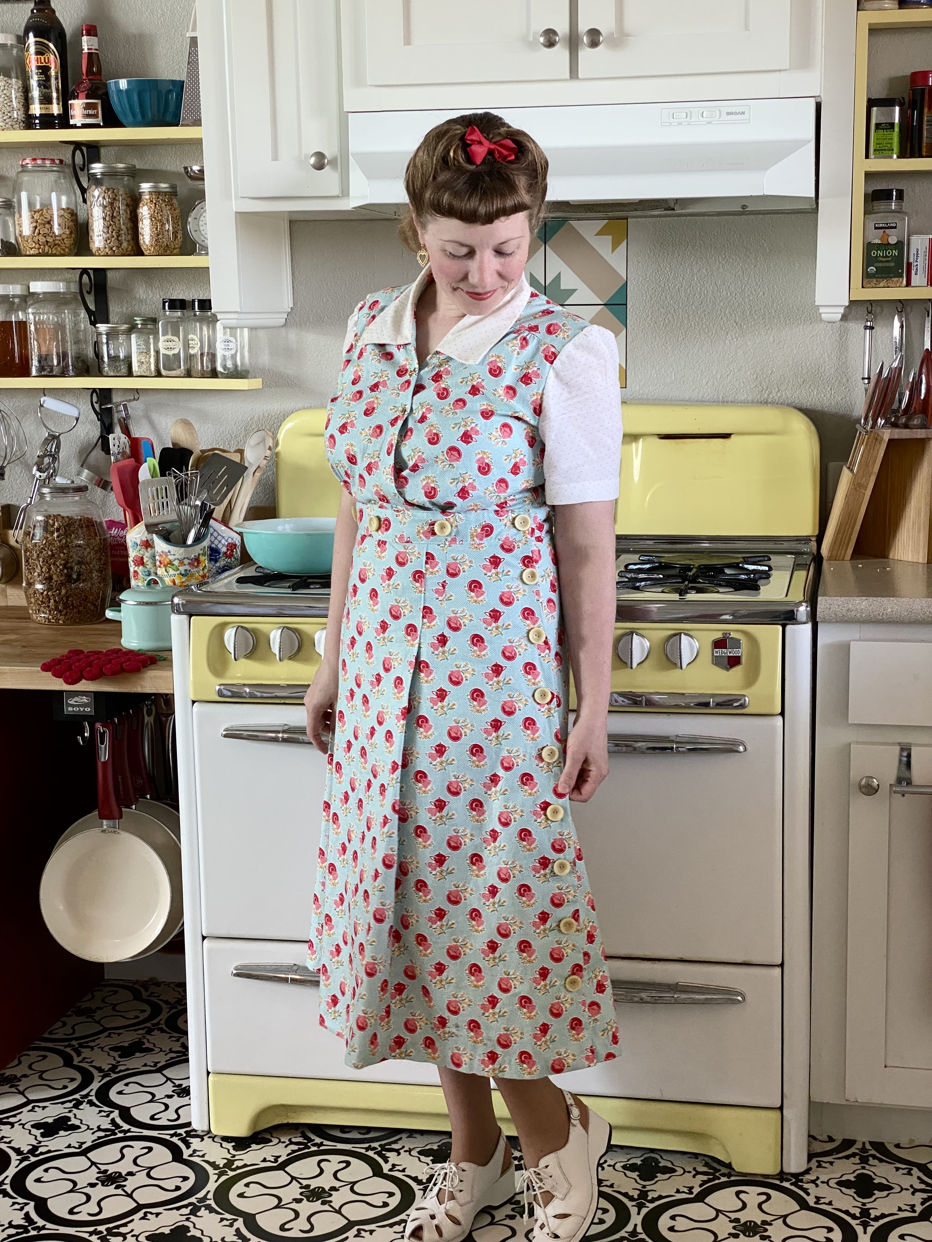 novelty-1940s-wrap-house-dress-verity-vintage-studio