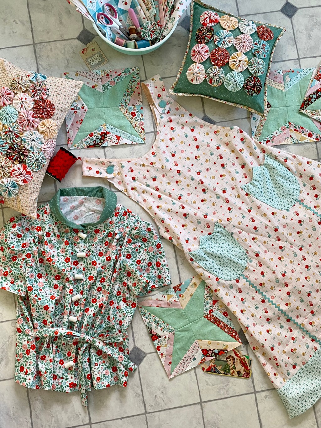 1930s Blouse, Tulip Apron, Yo-Yo&nbsp;Pillows